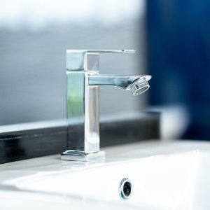 BASIN TAP BRASSCO SQUARE